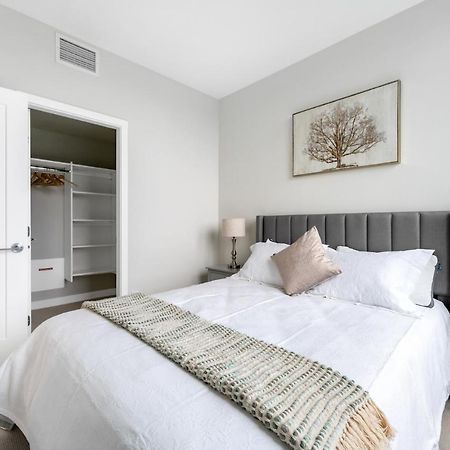 Modern Comfort At Ubc: 1Br Condo Near Campus 溫哥華 外观 照片
