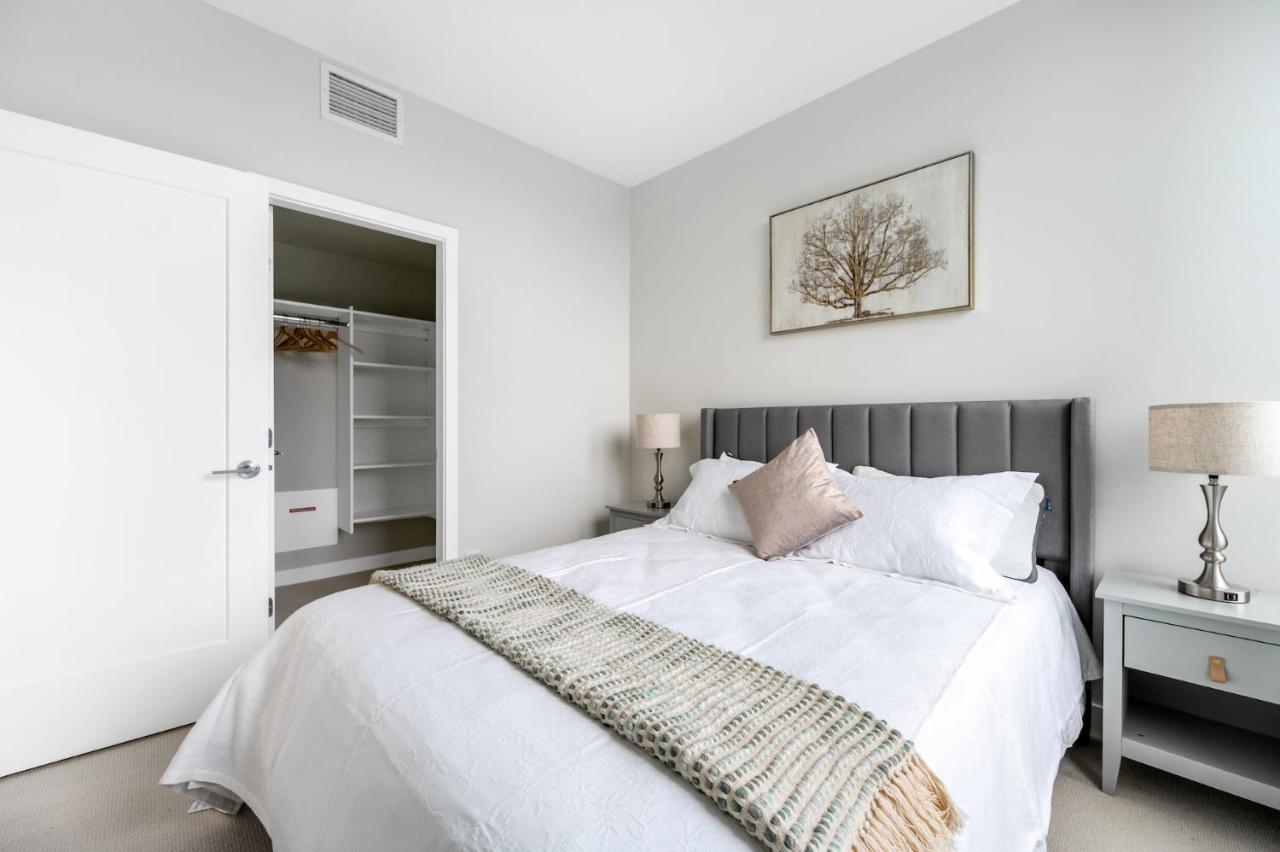 Modern Comfort At Ubc: 1Br Condo Near Campus 溫哥華 外观 照片