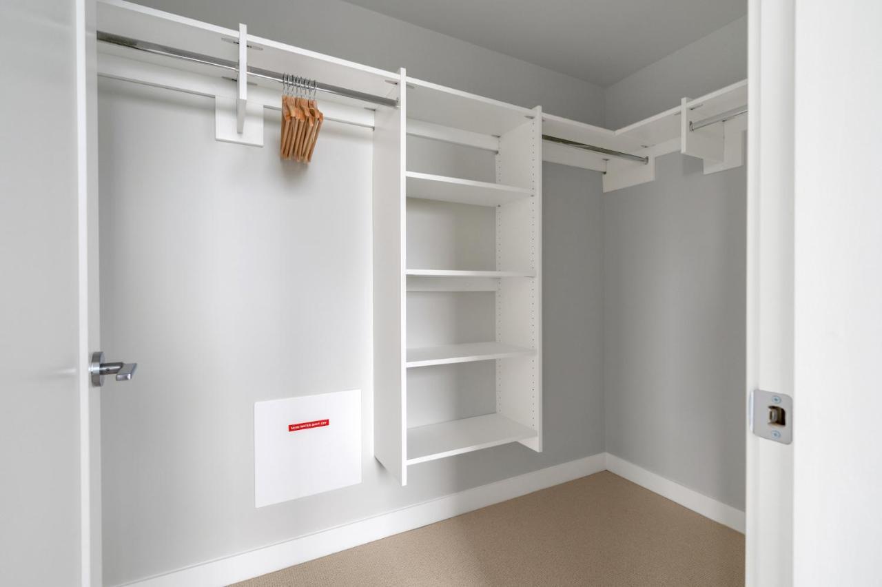 Modern Comfort At Ubc: 1Br Condo Near Campus 溫哥華 外观 照片