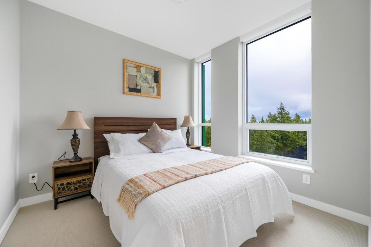 Modern Comfort At Ubc: 1Br Condo Near Campus 溫哥華 外观 照片